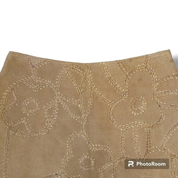 Vtg Suedessence 100% Leather Suede Patchwork Skirt-Size 8-Flowers-Knee Length - Picture 2 of 7